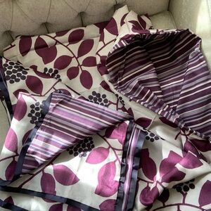 Source Unknown Plum and Cream Reversible Leaf-Print Duvet Cover